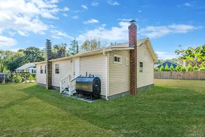 15 Sayville Road, Mastic Beach, NY 11951 - Photo 20