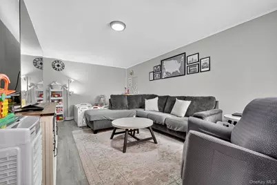 1818 Tomlinson Avenue, Bronx, NY 10461 - Photo 10