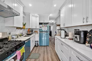 1818 Tomlinson Ave, Bronx, NY 10461 - Photo 26