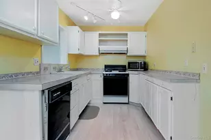 37 Friendly Way, Stormville, NY 12582 - Photo 18