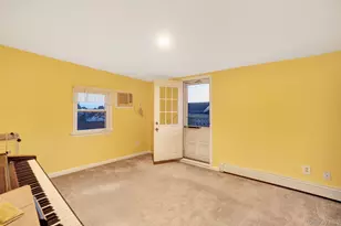 179 Swan Ln, Levittown, NY 11756 - Photo 26