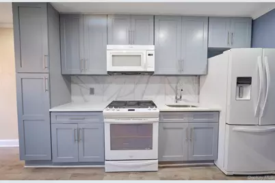 724 E 96th Street #1st Floor, Brooklyn, NY 11236 - Photo 6