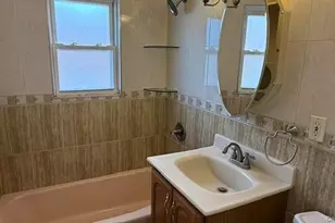 264-15 82nd Ave, Floral Park, NY NY 11 - Photo 8