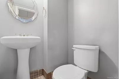 1537 N Thompson Drive, Bay Shore, NY 11706 - Photo 12