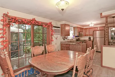 87 9th Avenue, Holtsville, NY 11742 - Photo 6