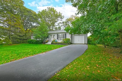 87 9th Avenue, Holtsville, NY 11742 - Photo 20