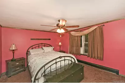 87 9th Avenue, Holtsville, NY 11742 - Photo 10