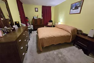 33-06 92nd St, Jackson Heights, NY 11372 - Photo 16