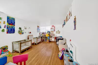 3226 Ampere Avenue, Bronx, NY 10465 - Photo 8