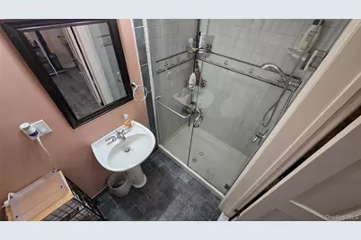 170 E Mineola Avenue, Valley Stream, NY 11580 - Photo 28