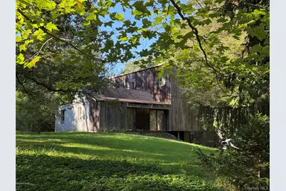 98 Eastwoods Road, Pound Ridge, NY 10576 - Photo 2