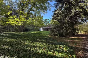 98 Eastwoods Rd, Pound Ridge, NY 10576 - Photo 2