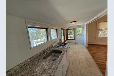 875 Fleetwood Road, Cutchogue, NY 11935 - Photo 12