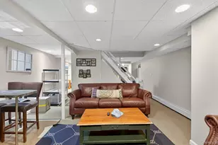 53 Eakins Rd, Manhasset, NY 11030 - Photo 30