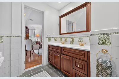 53 Eakins Road, Manhasset, NY 11030 - Photo 22