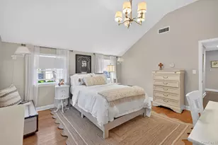 53 Eakins Rd, Manhasset, NY 11030 - Photo 24