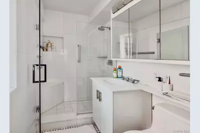 166 E 63 Street #10C, New York, NY 10065 - Photo 18