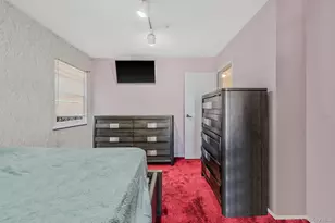 19 Dumond Pl, Coram, NY 11727 - Photo 28