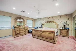 19 Dumond Pl, Coram, NY 11727 - Photo 20