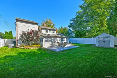 114 Twig Lane, Levittown, NY 11756 - Photo 18
