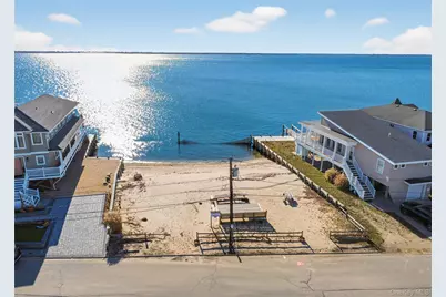 88 Bayview Avenue W, Lindenhurst, NY 11757 - Photo 26