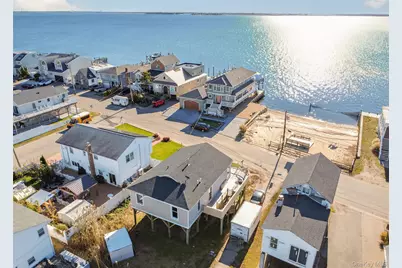 88 Bayview Avenue W, Lindenhurst, NY 11757 - Photo 28