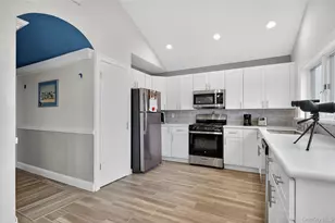 88 Bayview Ave W, Lindenhurst, NY 11757 - Photo 6