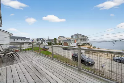 88 Bayview Avenue W, Lindenhurst, NY 11757 - Photo 22