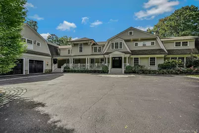 192 Burtis Lane, Muttontown, NY 11791 - Photo 2