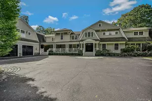 192 Burtis Ln, Muttontown, NY 11791 - Photo 2