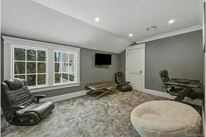 192 Burtis Lane, Muttontown, NY 11791 - Photo 32