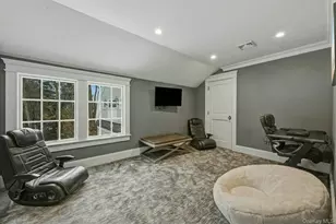 192 Burtis Ln, Muttontown, NY 11791 - Photo 32