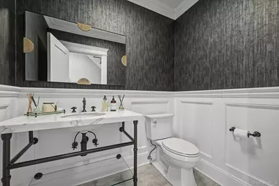 192 Burtis Lane, Muttontown, NY 11791 - Photo 10