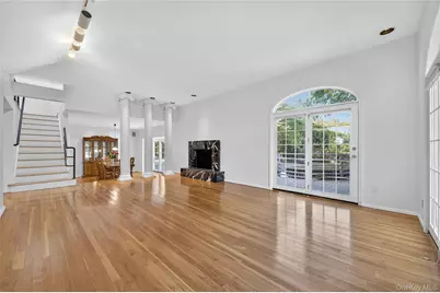 39 Hummingbird Drive, East Hills, NY 11576 - Photo 6