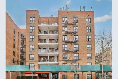 38-25 Parsons Boulevard #3H, Flushing, NY 11354 - Photo 2