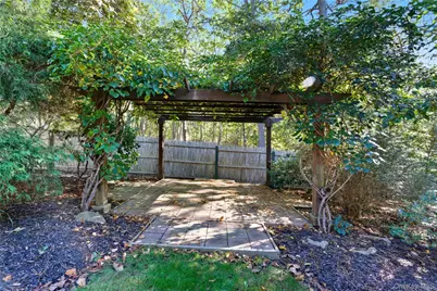 173 W End Avenue, Shirley, NY 11967 - Photo 30