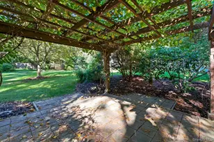 173 West End Ave, Shirley, NY 11967 - Photo 32