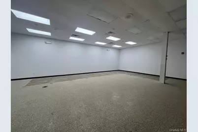 411 Jericho Turnpike, New Hyde Park, NY 11040 - Photo 12