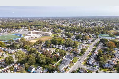 208 Dogwood Road, Valley Stream, NY 11580 - Photo 38