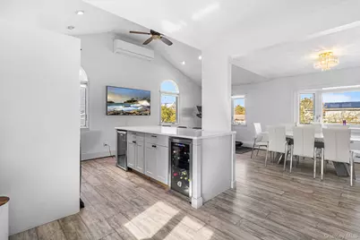 20 Malcolm Street, Bellport, NY 11713 - Photo 4