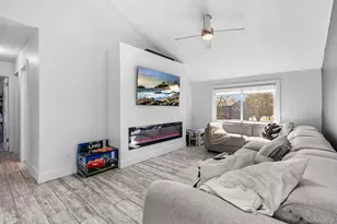 20 Malcolm St, Bellport, NY 11713 - Photo 8