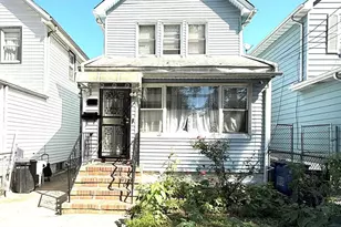 90-13 209th St, Queens Village, NY 11428 - Photo 12