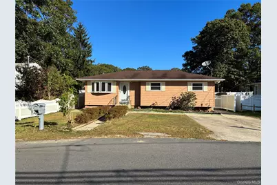 281 Fir Grove Road, Ronkonkoma, NY 11779 - Photo 2