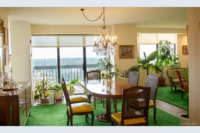 27110 Grand Central Parkway #19V, Floral Park, NY 11005 - Photo 4