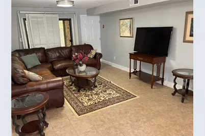 33 Newbrook Lane #33, Bay Shore, NY 11706 - Photo 4