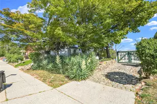 104-47 Ditmars Blvd, East Elmhurst, NY 11369 - Photo 34