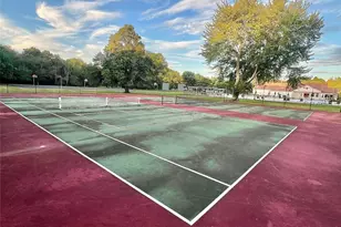 8 Potomac Ct, Coram, NY 11727 - Photo 28