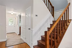 8 Potomac Ct, Coram, NY 11727 - Photo 8