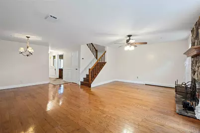 8 Potomac Court, Coram, NY 11727 - Photo 6