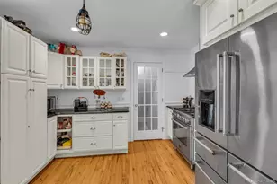 156 N Woods Rd, Calverton, NY 11933 - Photo 20